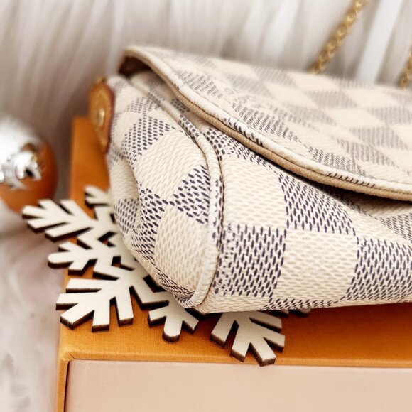 Louis Vuitton Favorite bag in Damier Azur with Box, added crossbody strap - Picture 8 of 17